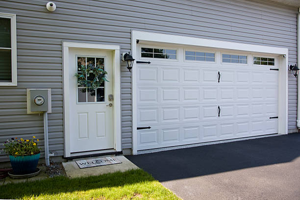24/7 Emergency Garage Door Roller Replacement experts in Del Rey, CA